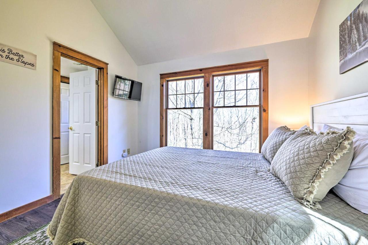 Pocono Retreat, 1 Mi To State Park And Ski Access! Tannersville Bagian luar foto
