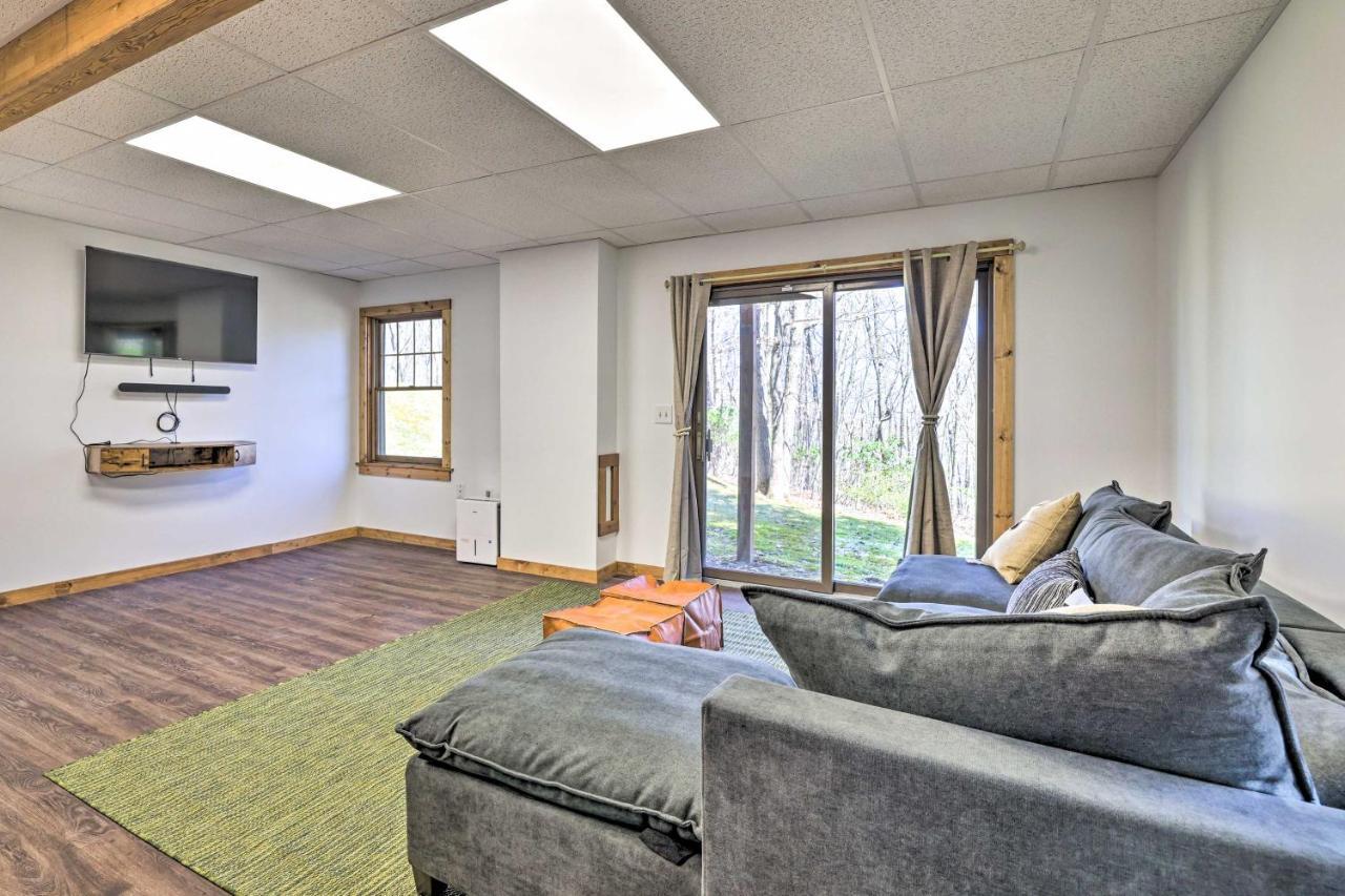 Pocono Retreat, 1 Mi To State Park And Ski Access! Tannersville Bagian luar foto