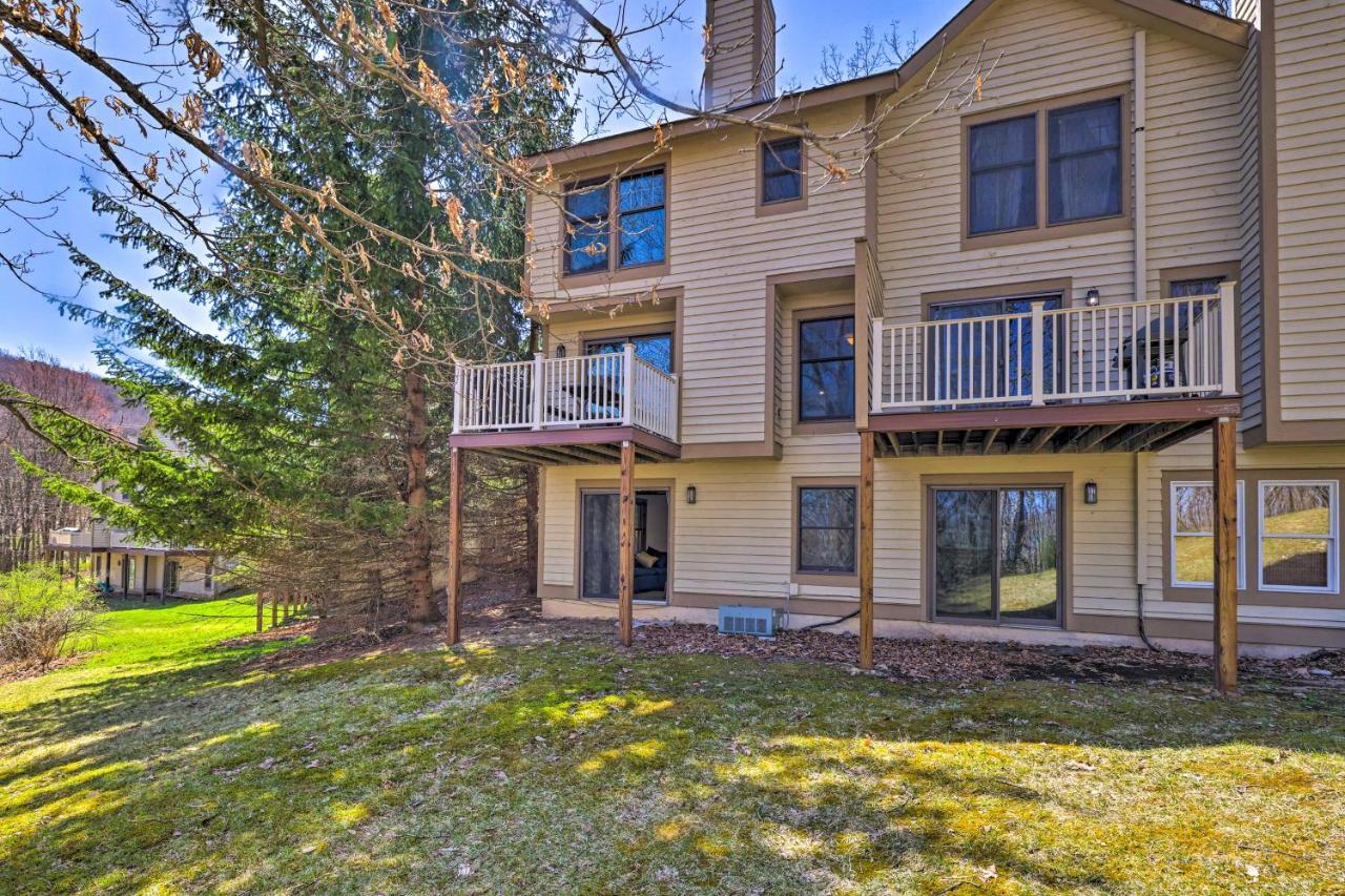 Pocono Retreat, 1 Mi To State Park And Ski Access! Tannersville Bagian luar foto